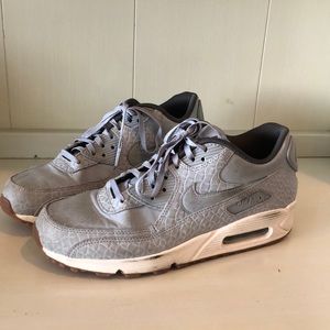 Gray nike air max 90 iD